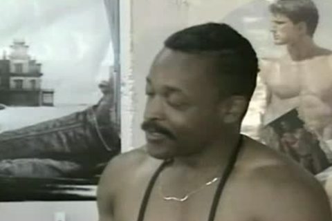 Pumping  (Vintage)