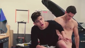 Auto Mechanic poked A yummy Client